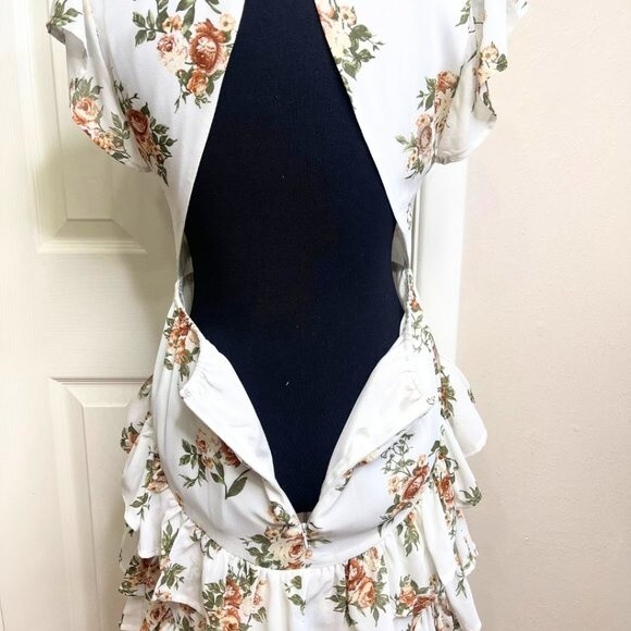 Women's White Floral Ruffle Mini Dress with Open Back Detail, Bridal Size M - Picture 10 of 16